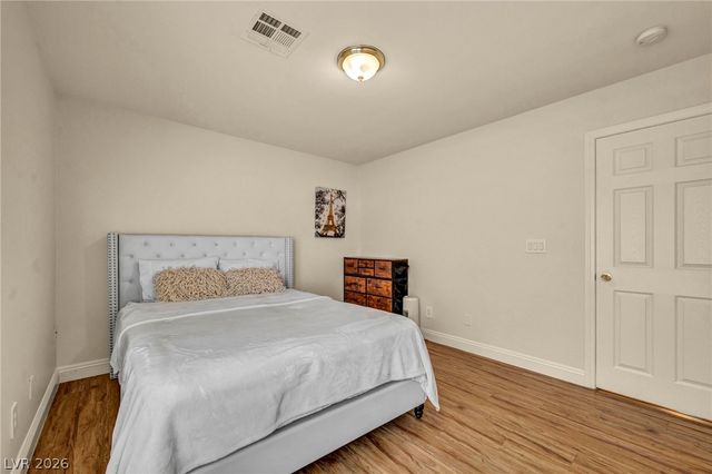 7624 Golden Lantern Court, Las Vegas, NV 89139