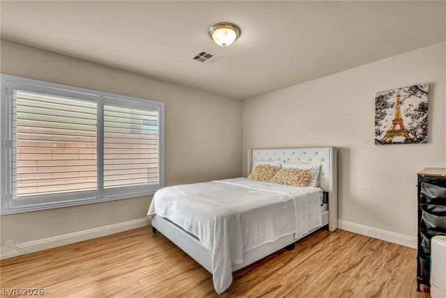 7624 Golden Lantern Court, Las Vegas, NV 89139