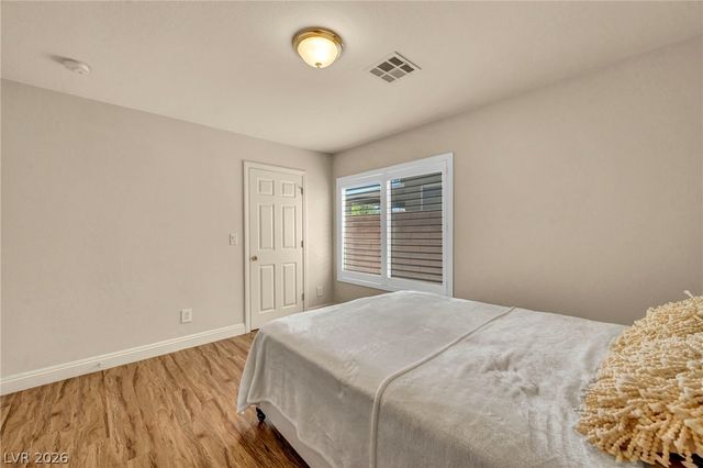 7624 Golden Lantern Court, Las Vegas, NV 89139