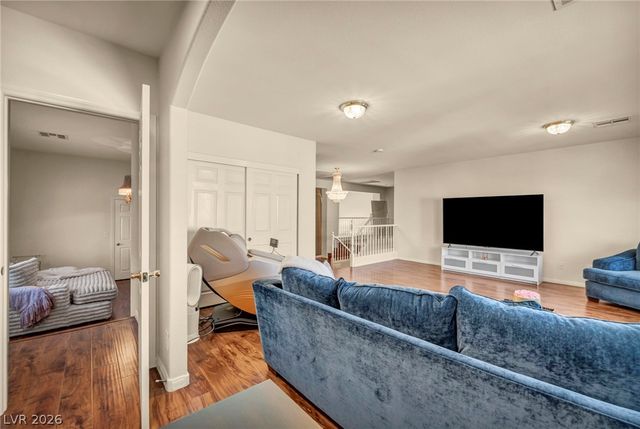 7624 Golden Lantern Court, Las Vegas, NV 89139