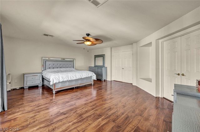 7624 Golden Lantern Court, Las Vegas, NV 89139