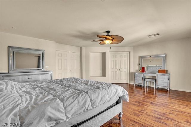 7624 Golden Lantern Court, Las Vegas, NV 89139