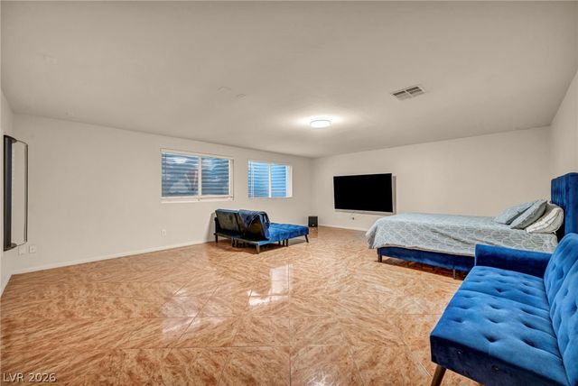 7624 Golden Lantern Court, Las Vegas, NV 89139