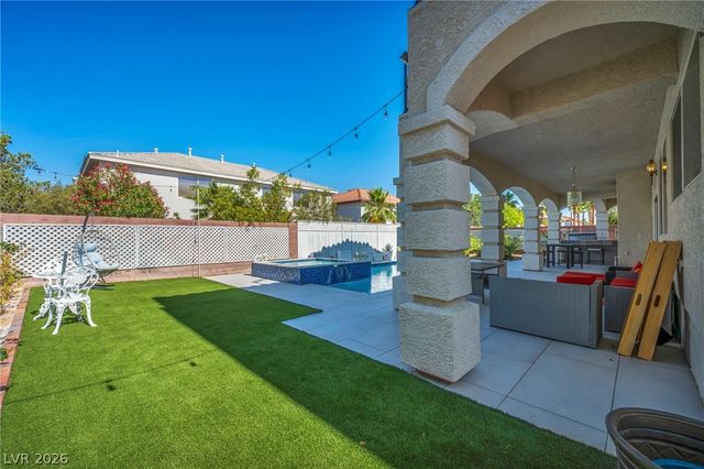 7624 Golden Lantern Court, Las Vegas, NV 89139