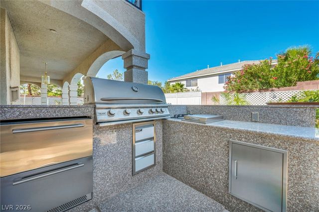 7624 Golden Lantern Court, Las Vegas, NV 89139