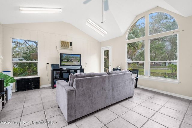 812 Buena Vista Avenue, Brooksville, FL 34601