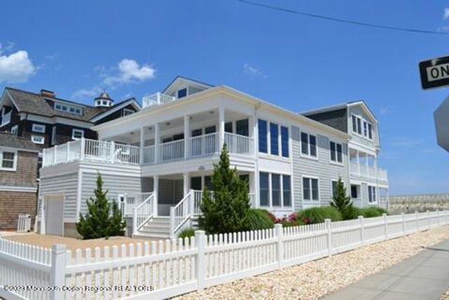 2 Bridge Avenue, Bay Head, NJ 08742