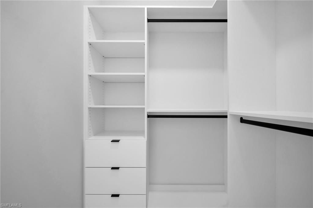 Image 21 of property listing at 1225 NE 5th PL, Cape Coral, FL 33909