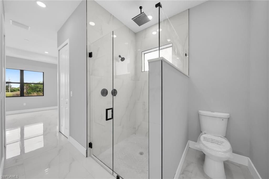 Image 25 of property listing at 1225 NE 5th PL, Cape Coral, FL 33909