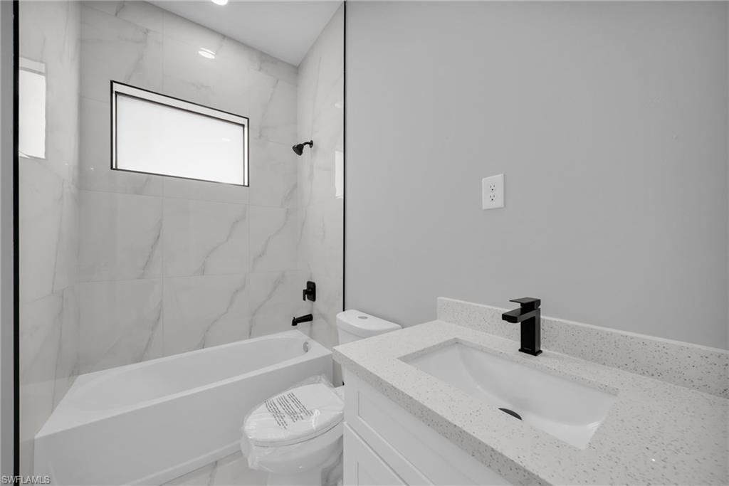 Image 29 of property listing at 1225 NE 5th PL, Cape Coral, FL 33909