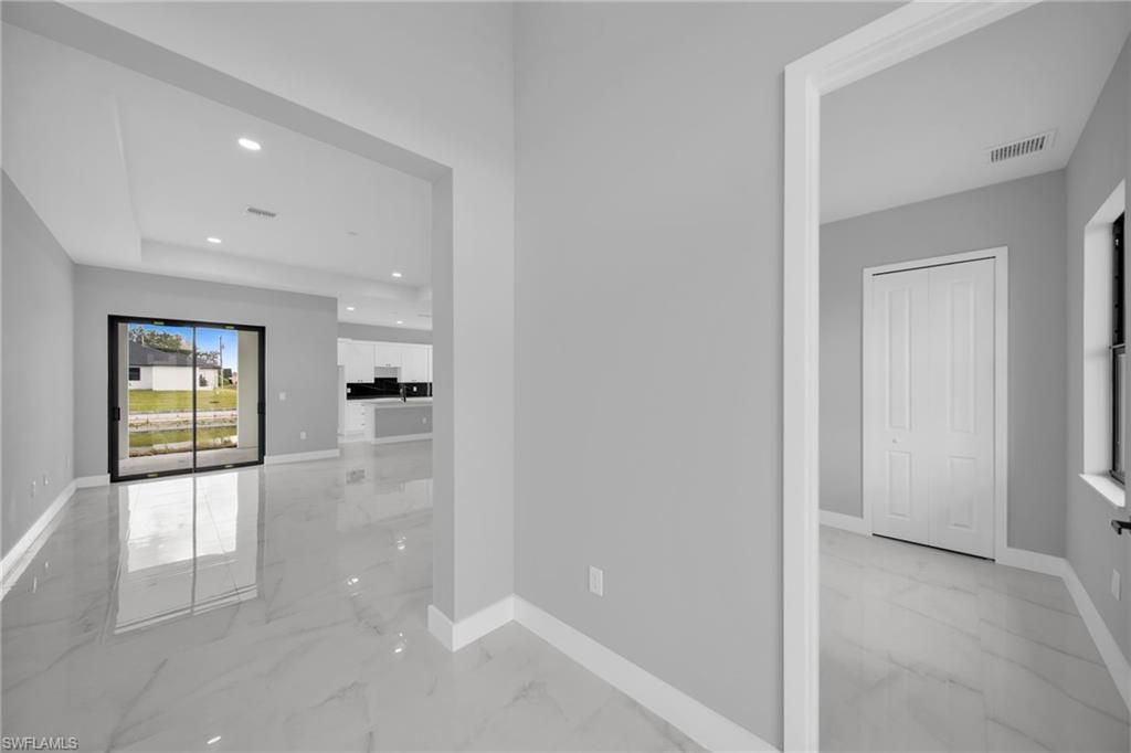 Image 6 of property listing at 1225 NE 5th PL, Cape Coral, FL 33909