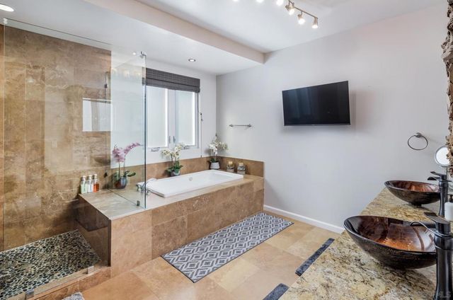 5390 Carlsbad Boulevard, Carlsbad, CA 92008