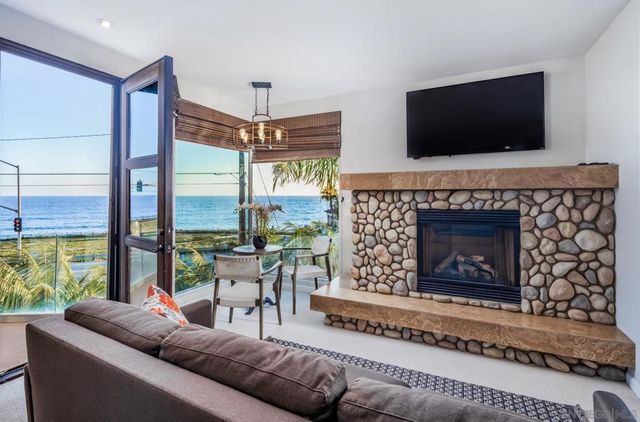 5390 Carlsbad Boulevard, Carlsbad, CA 92008