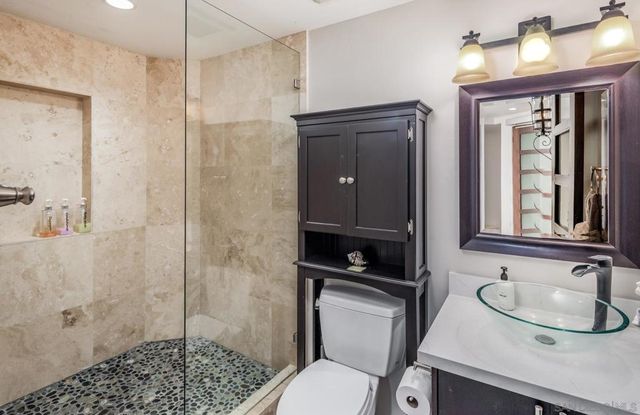 5390 Carlsbad Boulevard, Carlsbad, CA 92008