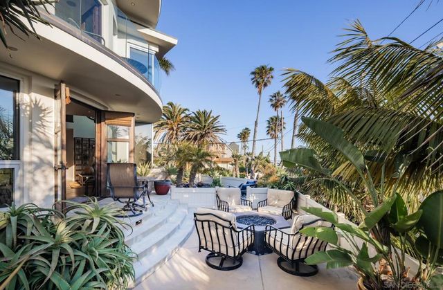5390 Carlsbad Boulevard, Carlsbad, CA 92008