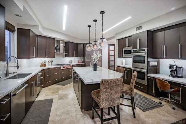 5390 Carlsbad Boulevard, Carlsbad, CA 92008