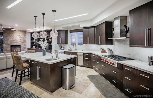 5390 Carlsbad Boulevard, Carlsbad, CA 92008