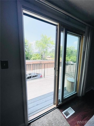 110 Charter Oaks Drive 3, Amherst, NY 14228