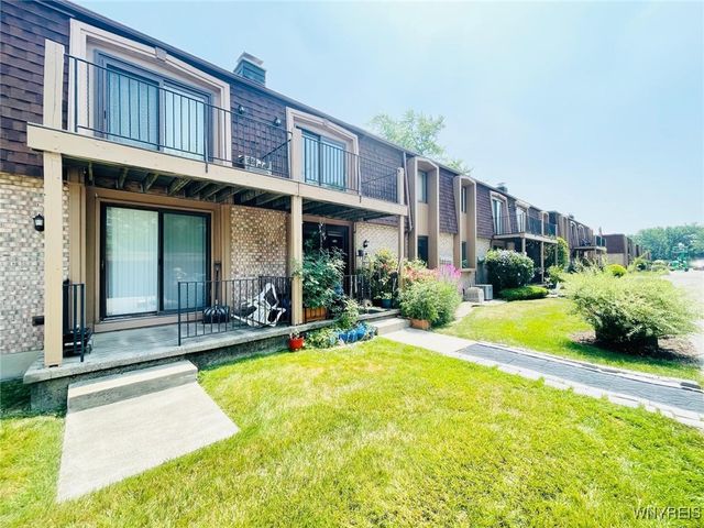 110 Charter Oaks Drive 3, Amherst, NY 14228