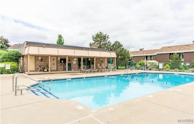 110 Charter Oaks Drive 3, Amherst, NY 14228