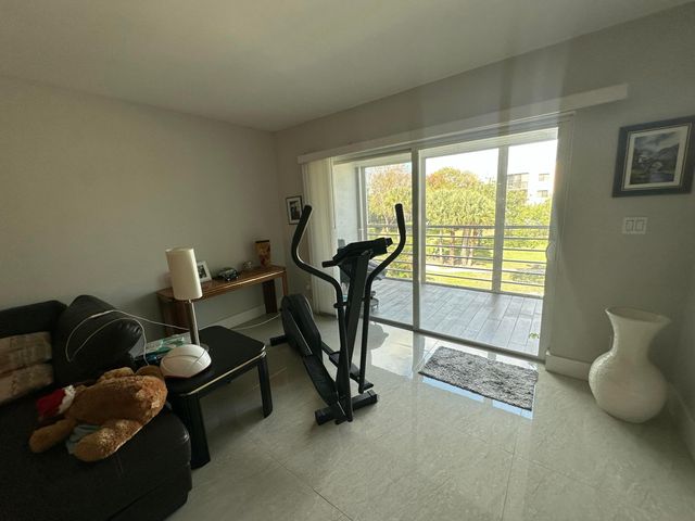 3178 Via Poinciana 307, Greenacres, FL 33467