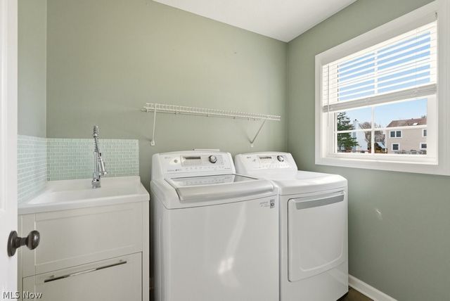 2340 Sandalwood Drive, Twinsburg, OH 44087