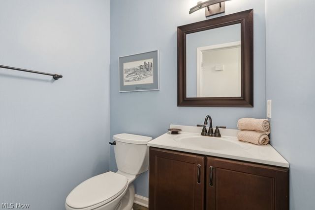 2340 Sandalwood Drive, Twinsburg, OH 44087