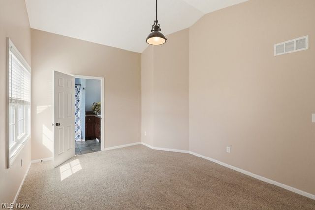 2340 Sandalwood Drive, Twinsburg, OH 44087