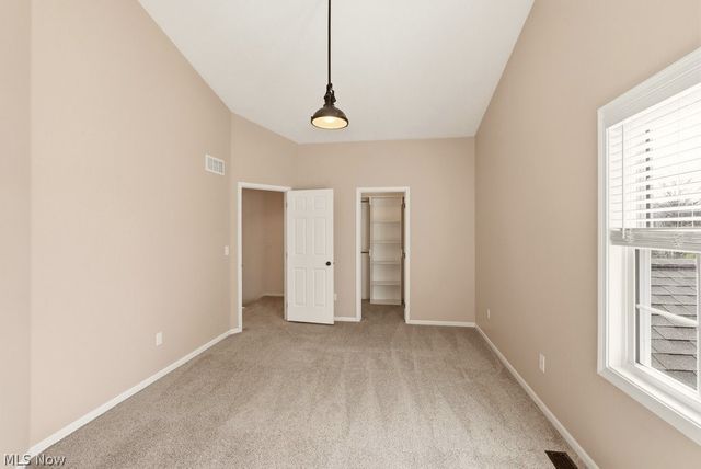 2340 Sandalwood Drive, Twinsburg, OH 44087