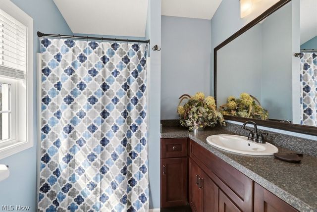 2340 Sandalwood Drive, Twinsburg, OH 44087