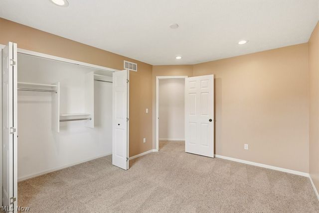 2340 Sandalwood Drive, Twinsburg, OH 44087