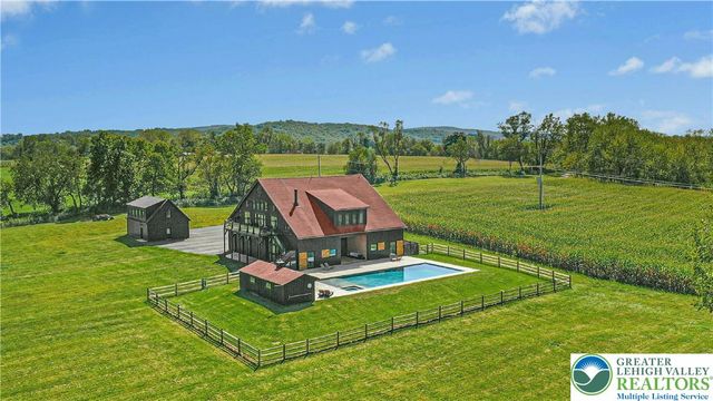 820 Spring Hill Road, Durham Twp, PA 18077