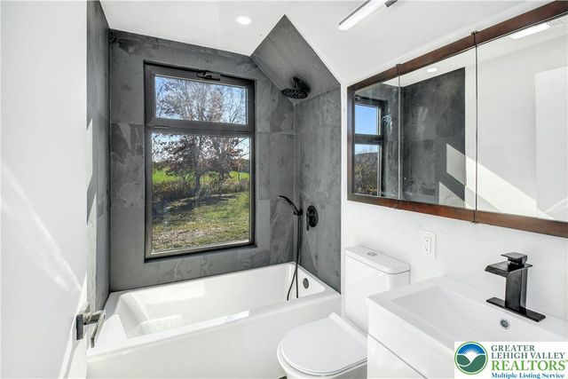 820 Spring Hill Road, Durham Twp, PA 18077