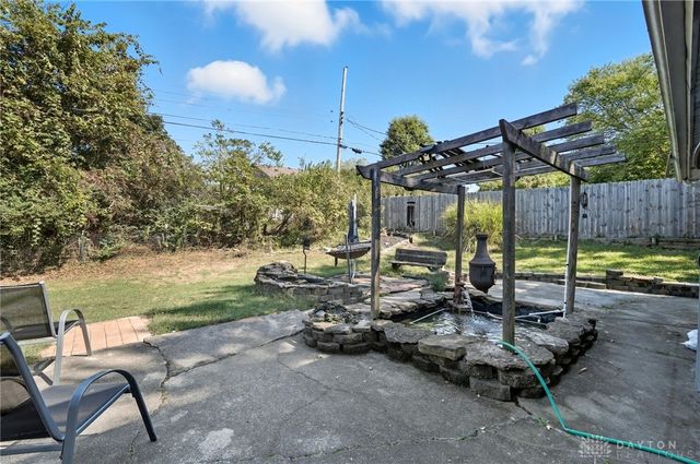 1136 Briarwood Drive, Hamilton, OH 45013