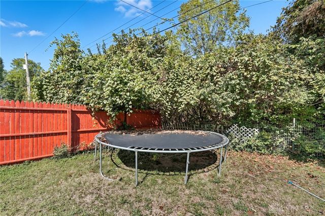 1136 Briarwood Drive, Hamilton, OH 45013