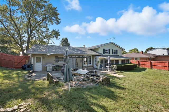 1136 Briarwood Drive, Hamilton, OH 45013