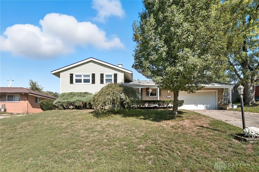 1136 Briarwood Drive, Hamilton, OH 45013