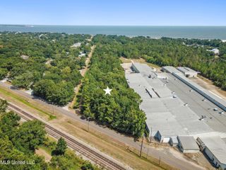 Central Avenue, Bay Saint Louis, MS 39520