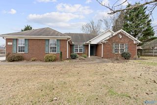 100 Ellacott Drive, Huntsville, AL 35806