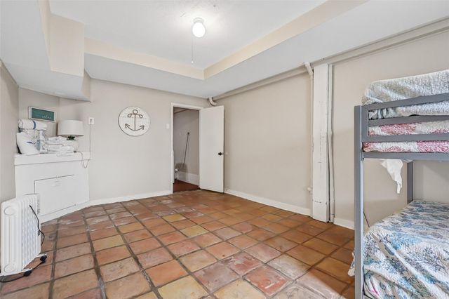 14005 Grambo Boulevard, Galveston, TX 77554