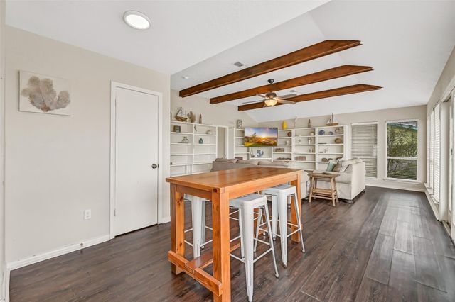 14005 Grambo Boulevard, Galveston, TX 77554