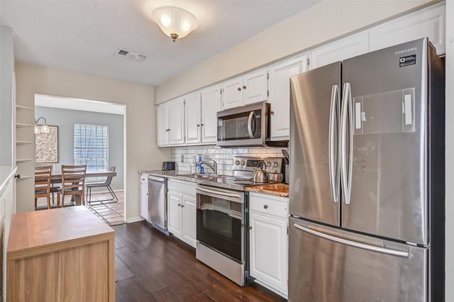 14005 Grambo Boulevard, Galveston, TX 77554