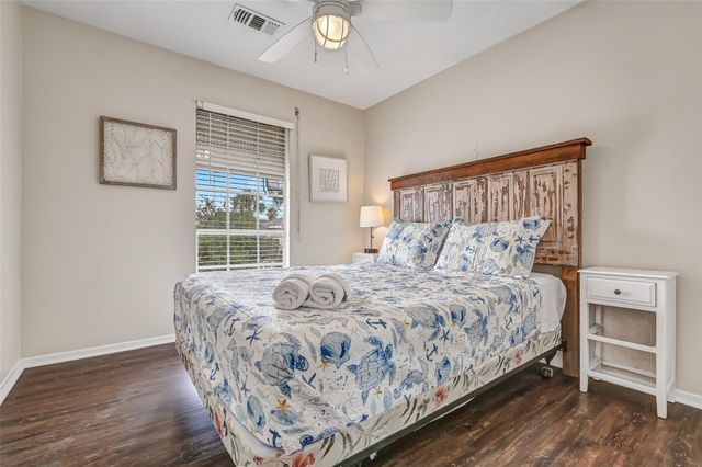 14005 Grambo Boulevard, Galveston, TX 77554