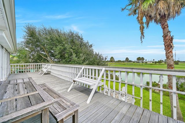 14005 Grambo Boulevard, Galveston, TX 77554