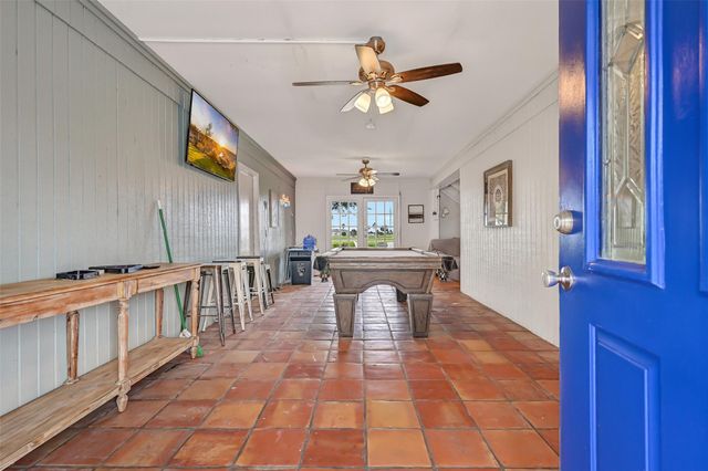 14005 Grambo Boulevard, Galveston, TX 77554