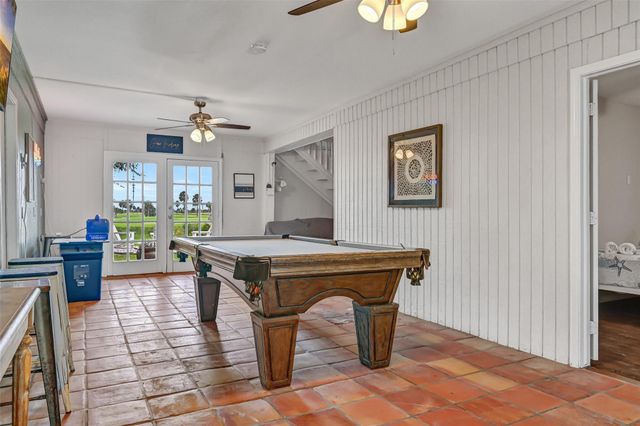 14005 Grambo Boulevard, Galveston, TX 77554