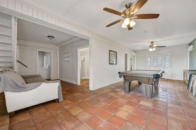 14005 Grambo Boulevard, Galveston, TX 77554