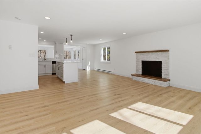 185 Wheeler Rd, Mashpee, MA 02649