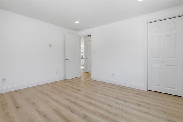 185 Wheeler Rd, Mashpee, MA 02649