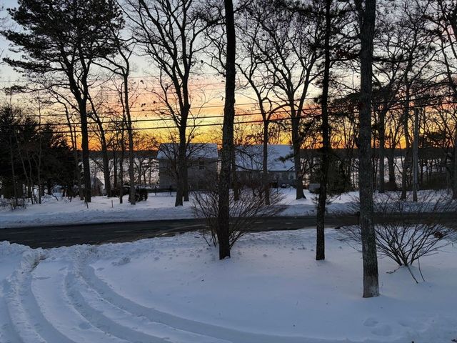 185 Wheeler Rd, Mashpee, MA 02649